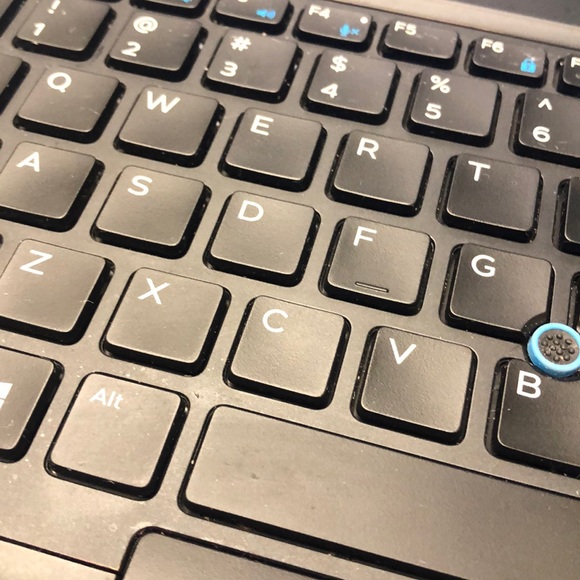 Meet your Posher, Lisa - Picture 1 of 1